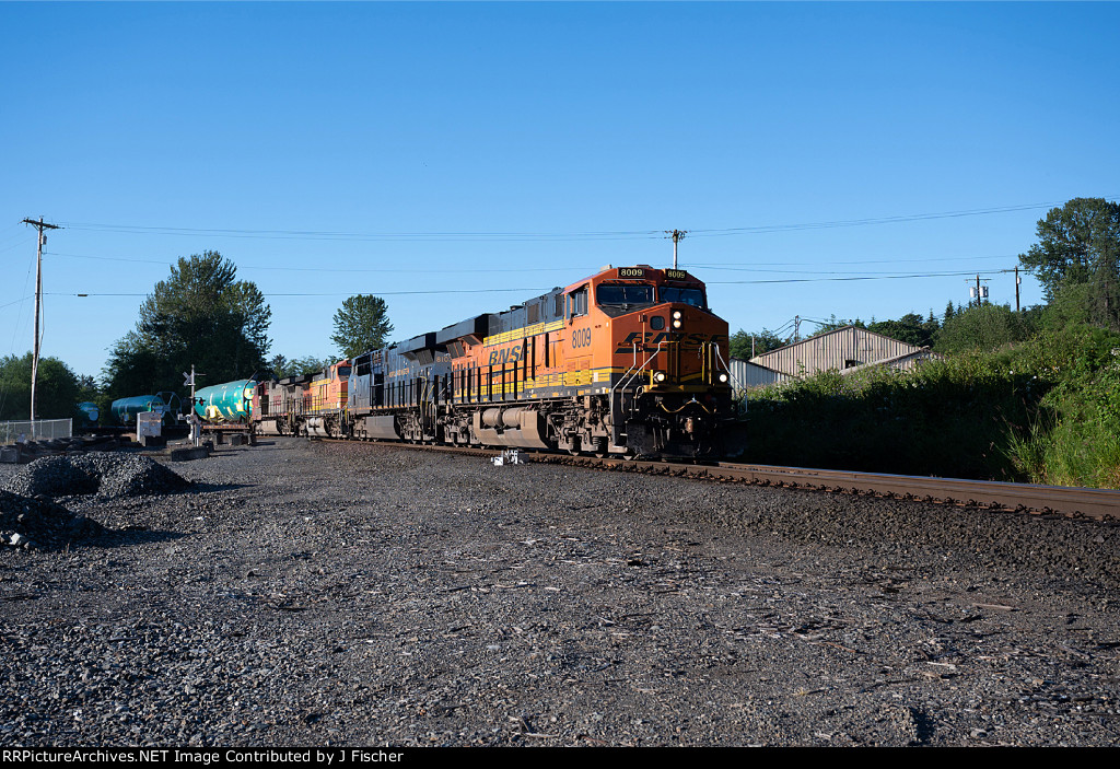 BNSF 8009